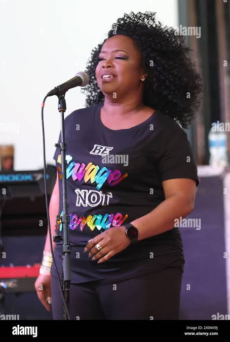 Lisa Amos