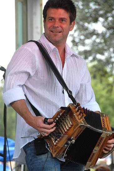 Steve Riley & the Mamou Playboys