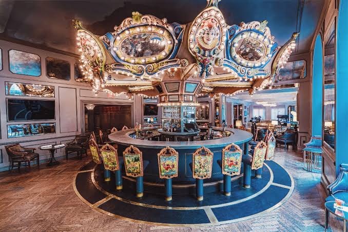 Carousel Bar & Lounge